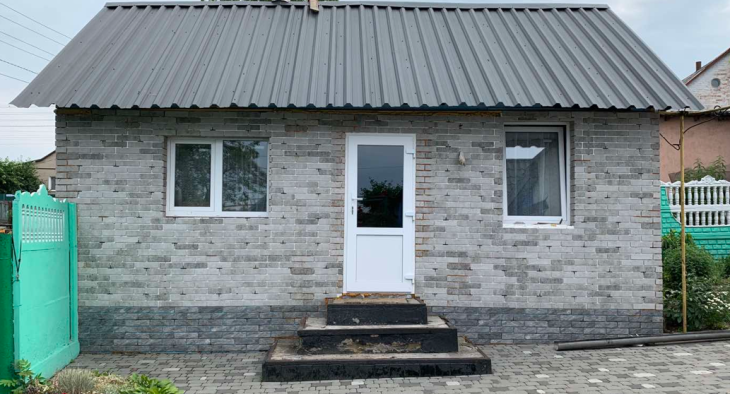 Севен Тонз сірий